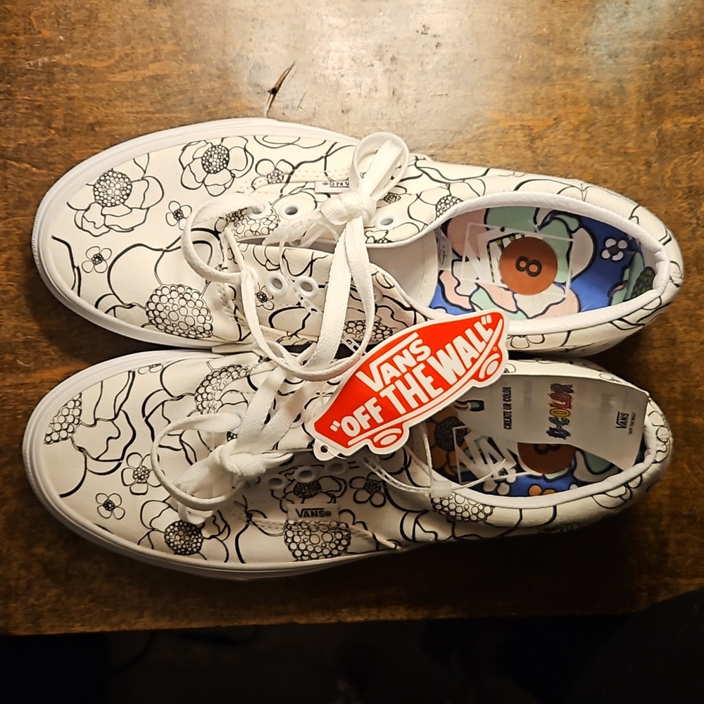 8- Vans colorable Ladies shoes
